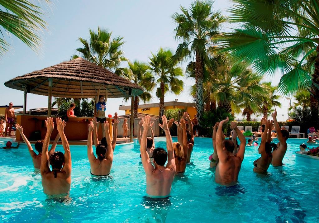 Hotel Europa Beach Village จูเลียโนวา ภายนอก รูปภาพ