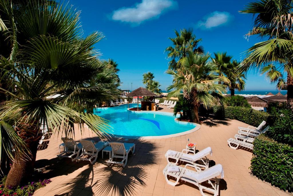 Hotel Europa Beach Village จูเลียโนวา ภายนอก รูปภาพ