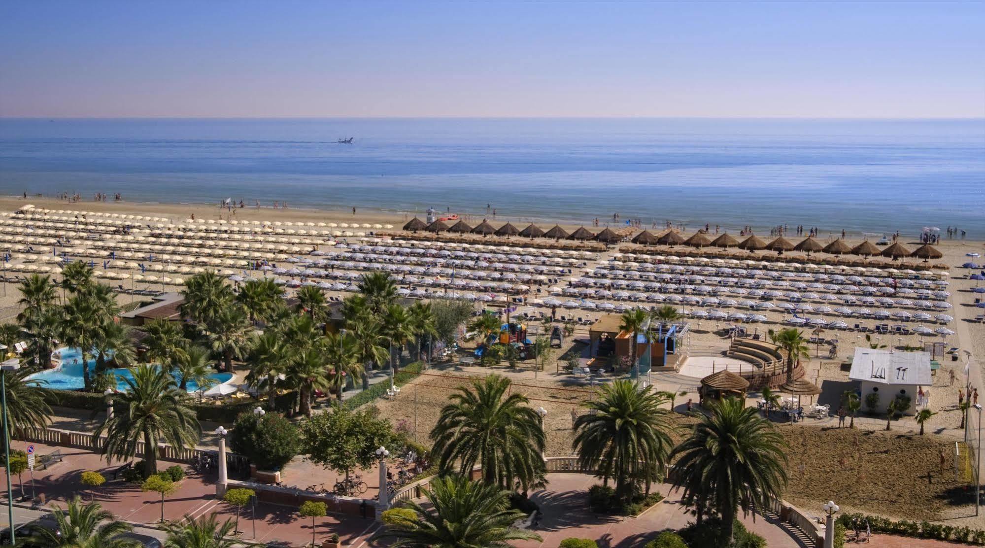 Hotel Europa Beach Village จูเลียโนวา ภายนอก รูปภาพ