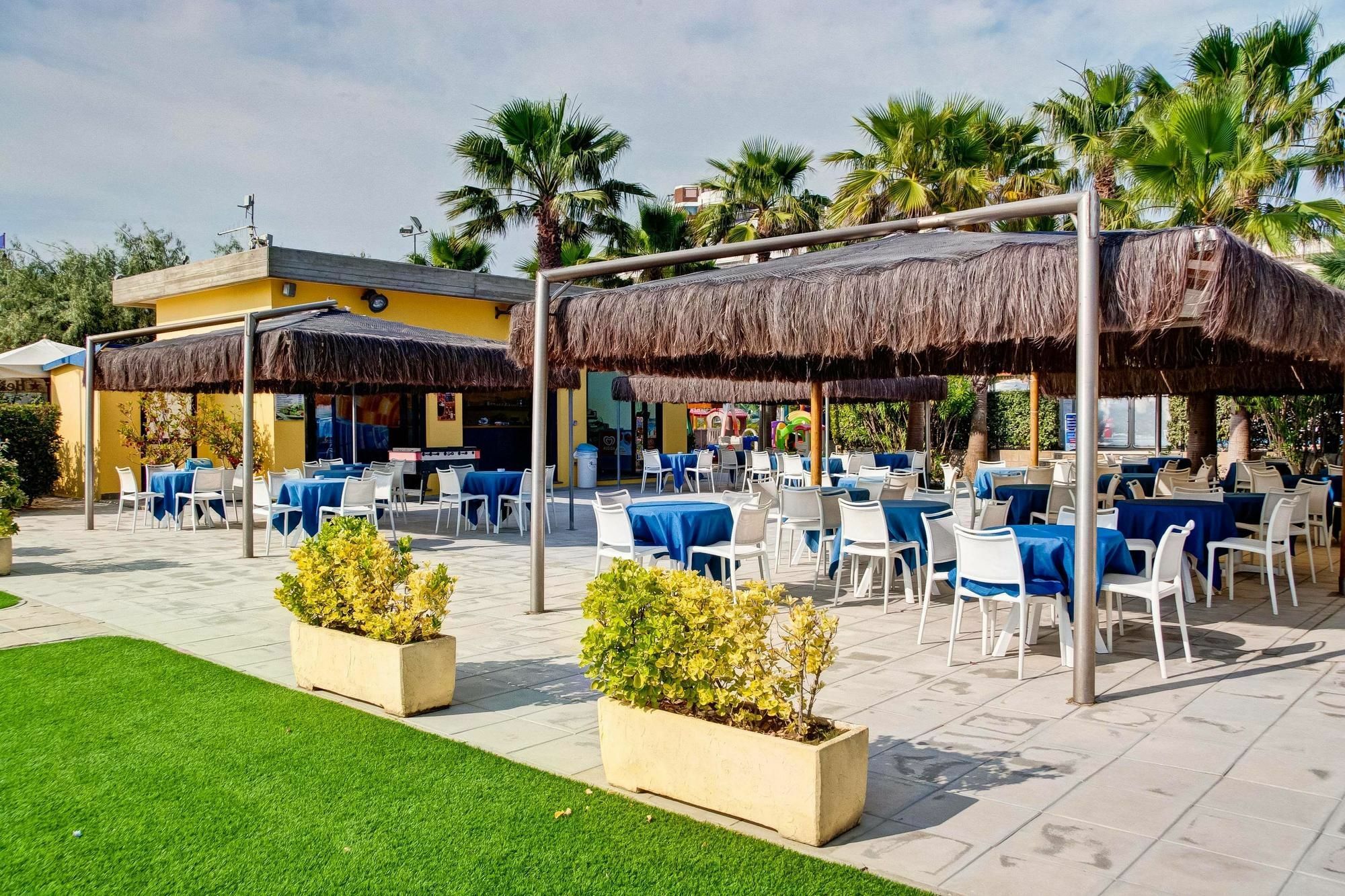 Hotel Europa Beach Village จูเลียโนวา ภายนอก รูปภาพ